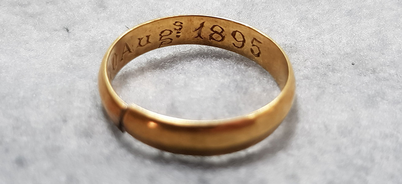Oud goud uit 1895